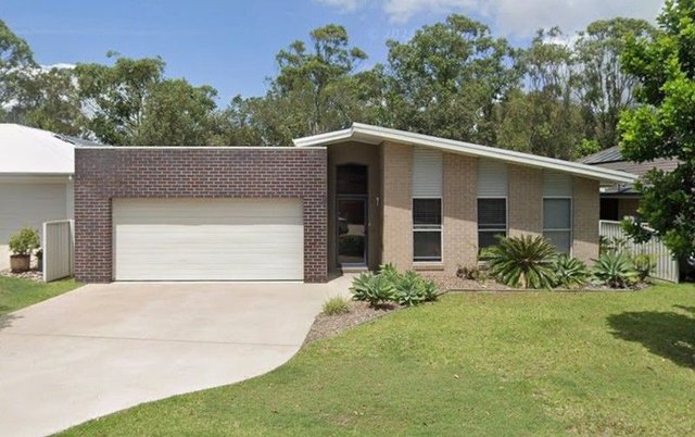 4 Beach Break Court, NSW 2445