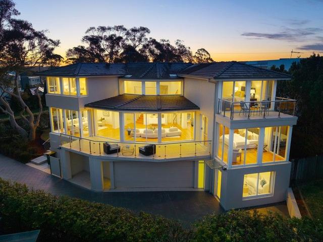 2 Deakin Place, NSW 2071