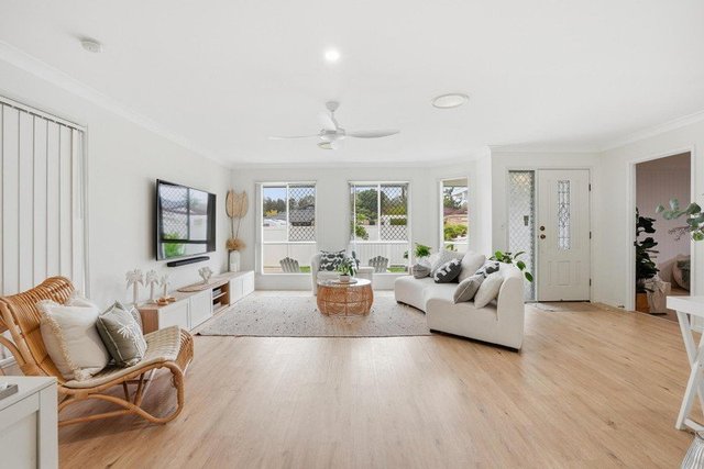 33 Ottelia Drive, QLD 4221