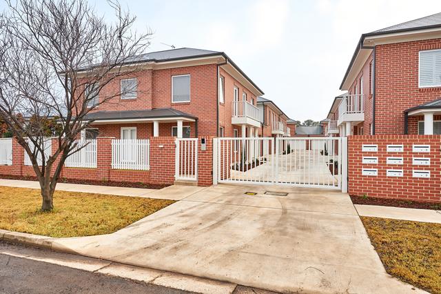 5/14-16 Day Street, NSW 2650