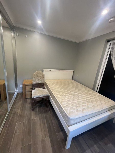 Room 2/628 King Street, NSW 2043