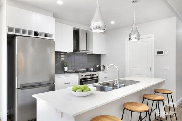 30 Moor Park Avenue, VIC 3337