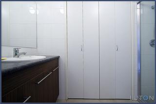 Bathroom (2014-04-28)