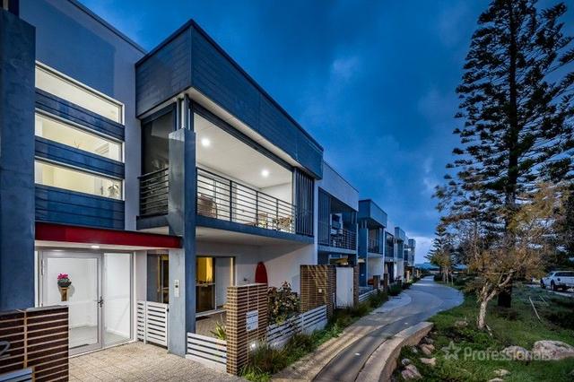 4/2 Keel Lane, WA 6038