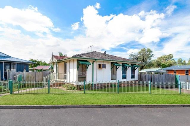 4 Coonong Way, NSW 2560