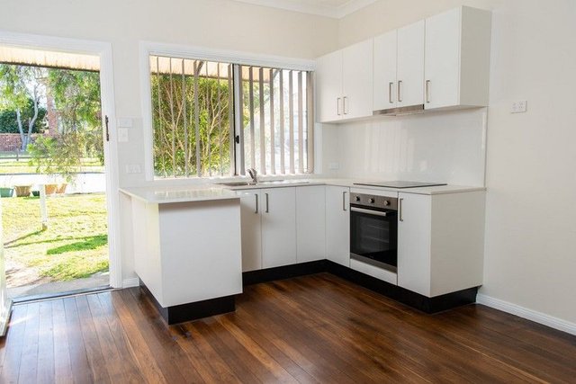 2/30 Bay Road, NSW 2261