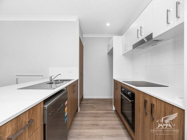 24/4 Kestral Street, QLD 4510