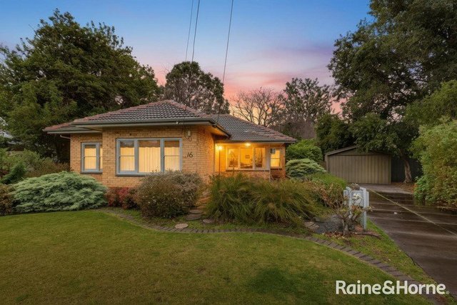16 Pape Crescent, SA 5037