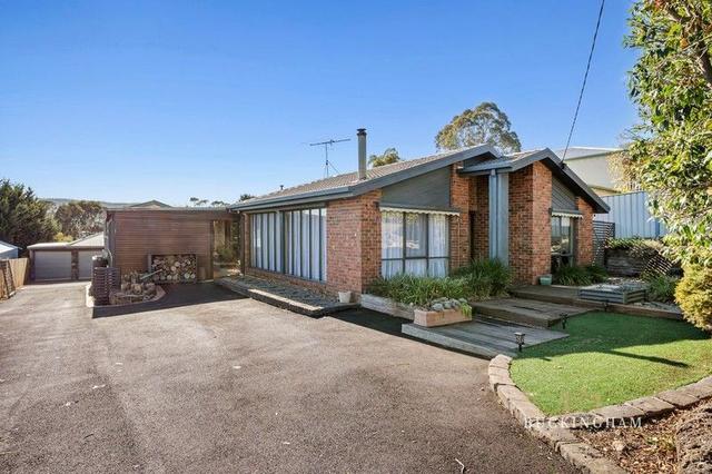 8 Hut Street, VIC 3757