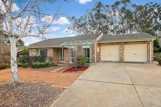27 Charterisville Avenue, ACT 2906