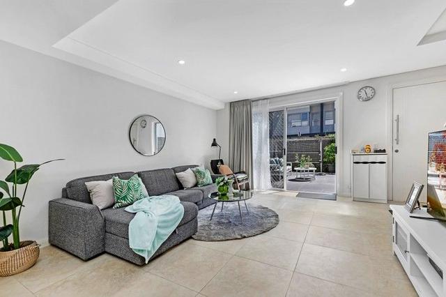 24/7-11 College  Crescent, NSW 2075