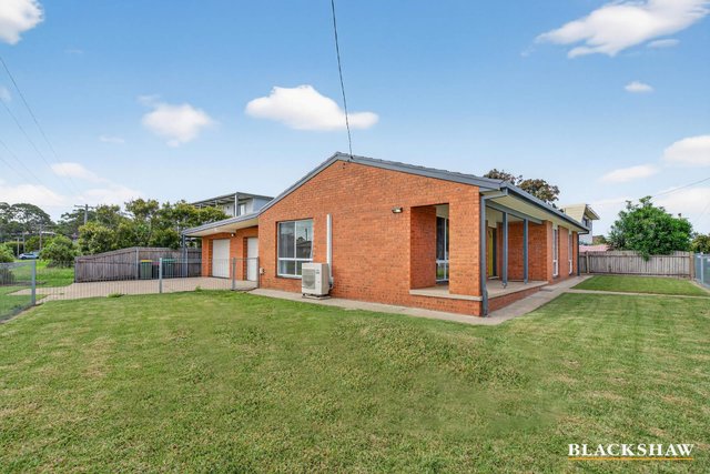 8 Barton Parade, NSW 2537