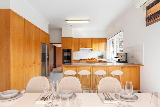 15 Burrindi Road, VIC 3162