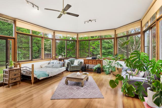 15 Badgery Street, NSW 2575