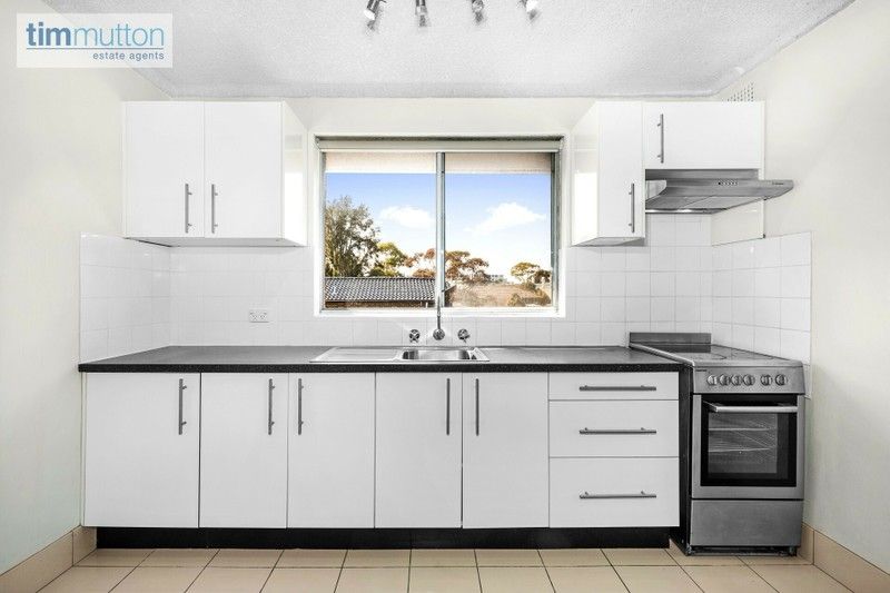 https://images.allhomes.com.au/property/photo/6645ae5c1a39e85d4b017a4a47ef37d9_hd.jpg