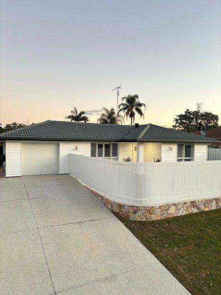 8 Lurnea Cres, QLD 4557