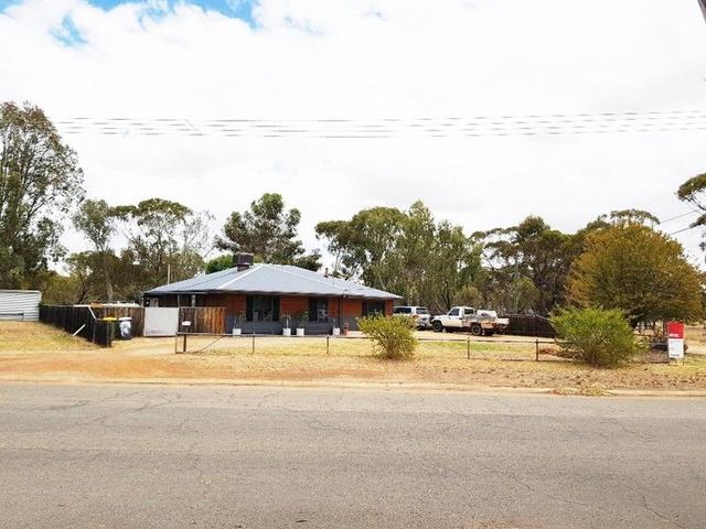 82 Long Street, WA 6510