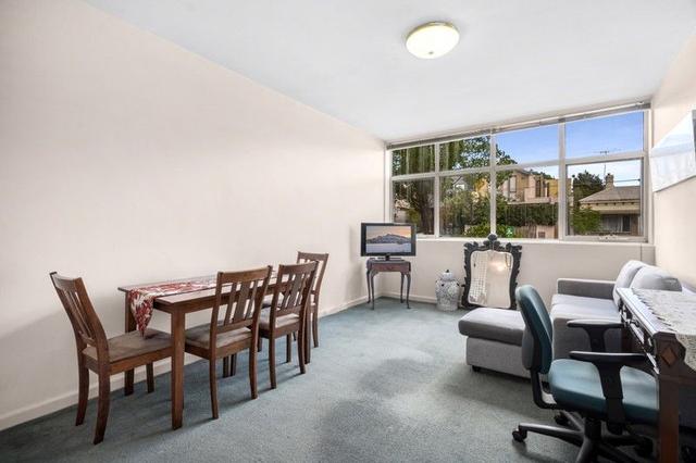 2/18 Nightingale Street, VIC 3183