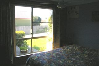 Bed 2 (2008-04-03)
