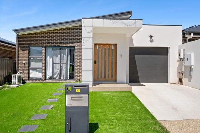 27 Janice Seto Street, ACT 2913