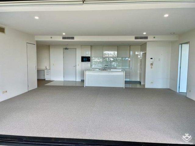 ID:21152117/230 Marine Parade, QLD 4215
