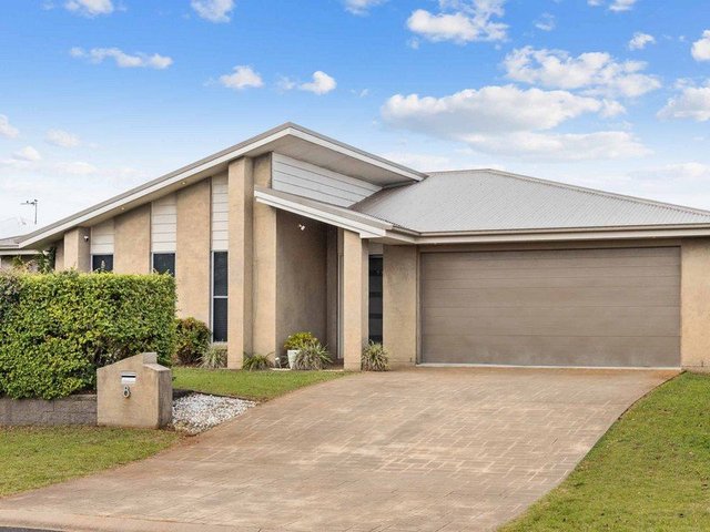 8 Fallon Drive, QLD 4350