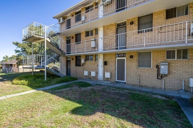 20/26 Golf View Street, WA 6060