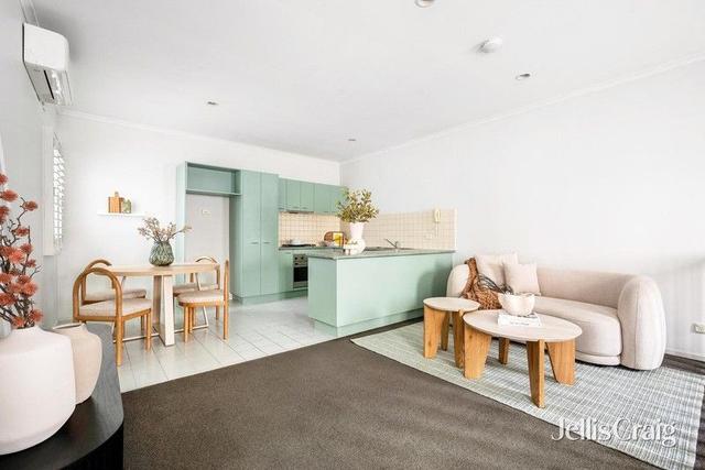 14/162 Stockmans Way, VIC 3031