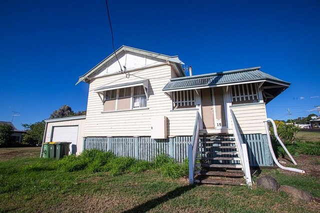 17-19 Dennis Street, QLD 4408