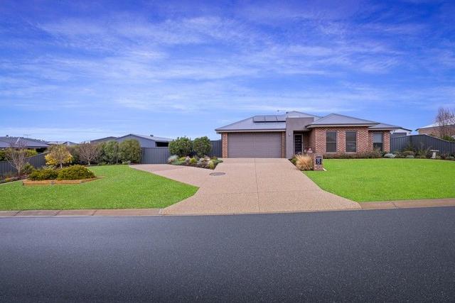 11 Kakadu Court, NSW 2640