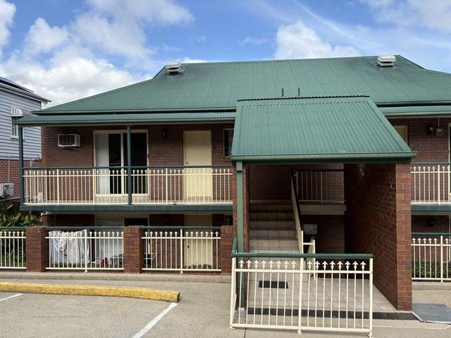 4/9 Wooloowin Avenue, QLD 4030