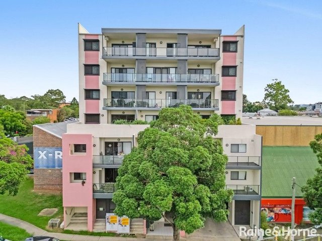 28/14 Henry Street, NSW 2750