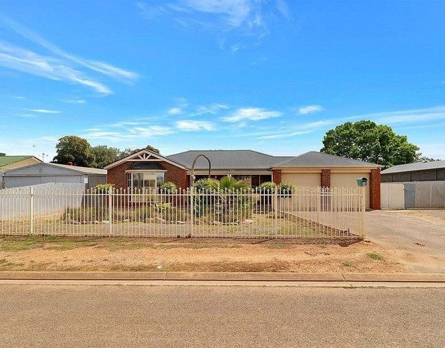 4 Jenkin Court, SA 5502