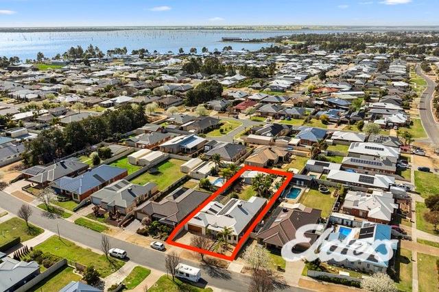 4 Fields Avenue, VIC 3730