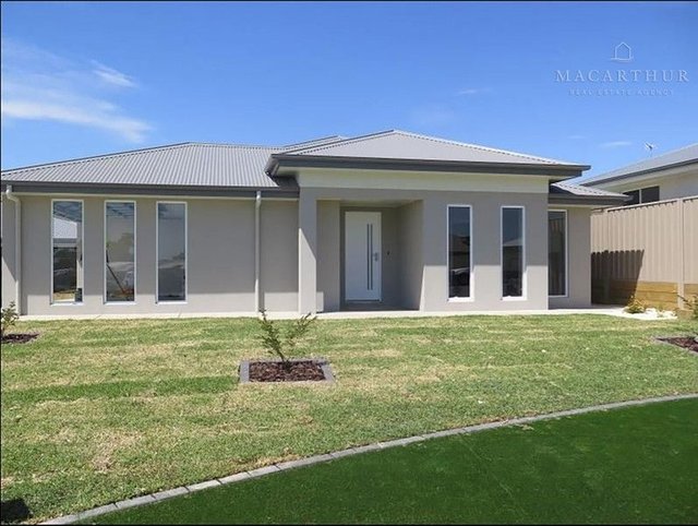 1/15 Chang Avenue, NSW 2650