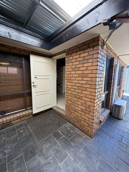 2/18 Blendon Avenue, VIC 3021