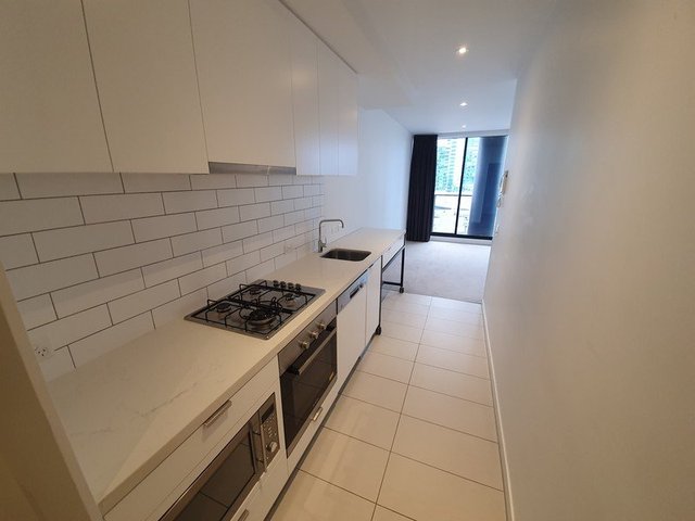 1202/250 City Road, VIC 3006