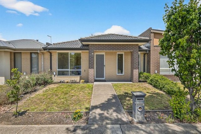 12 Renlik Circuit, VIC 3977