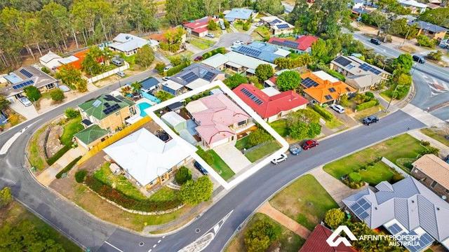 8 Pine Crest Dr, QLD 4503