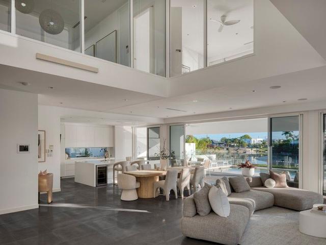 9 Grant Place, QLD 4218