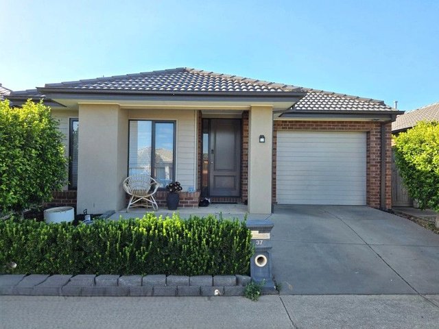 37 Anniversary Avenue, VIC 3024