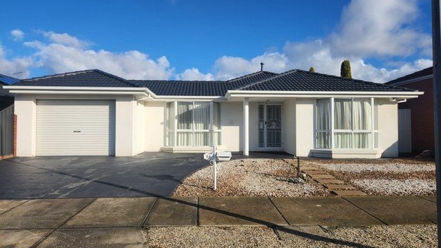 24 Mankina Circuit, VIC 3037