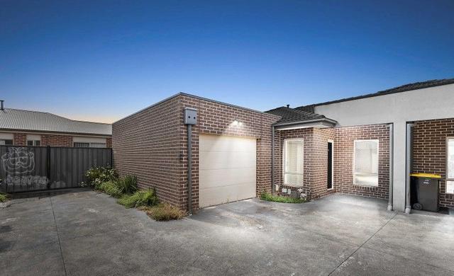 2/25 Staughton Street, VIC 3338