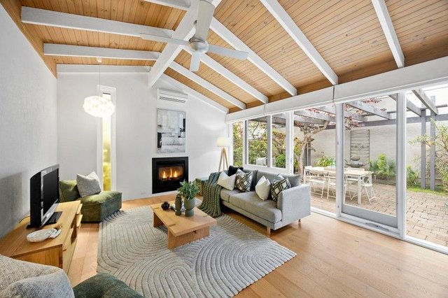 2/11 Bent Parade, VIC 3193