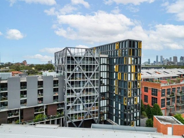 805B/10 Trenerry  Crescent, VIC 3067