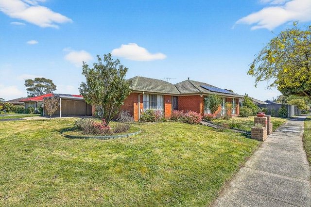 1 Kalyptos Walk, VIC 3977