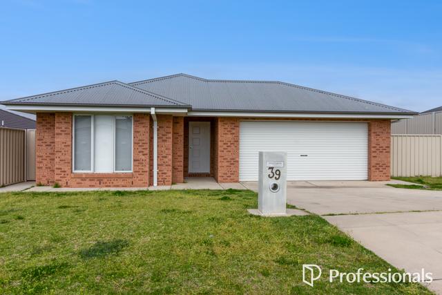 39 Muttama Parade, NSW 2650