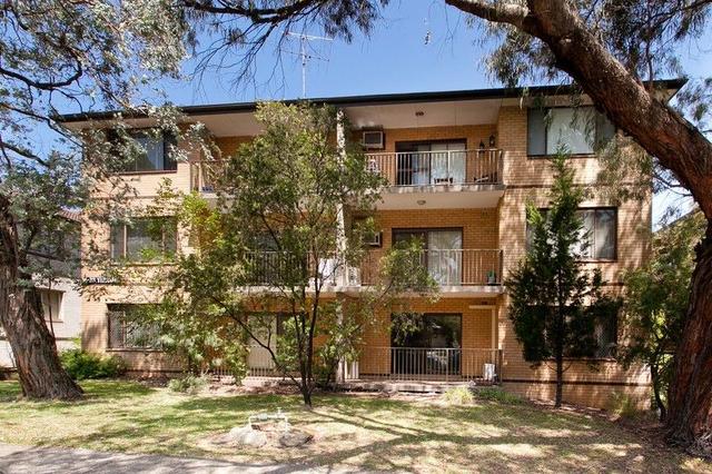 4/36-38 Hampton Court Road, NSW 2218