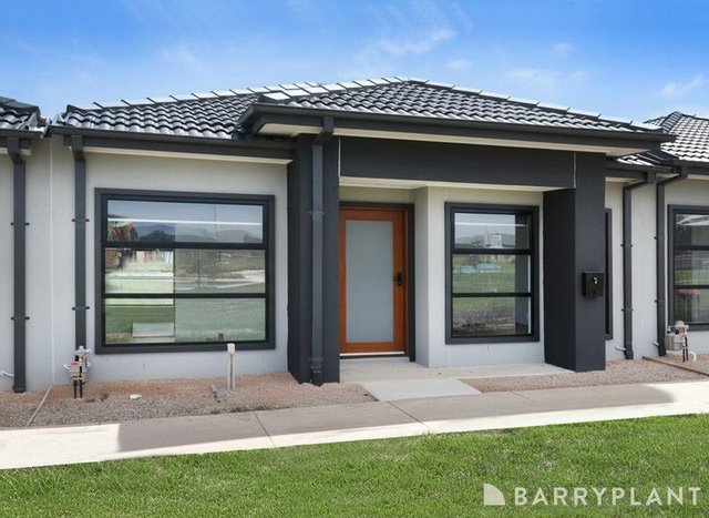 14 Pine Cone Walk, VIC 3336