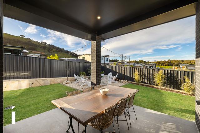 8 Ina Higgins Street, ACT 2913